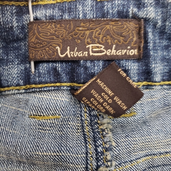 Urban Behavior Jean Skirt Size Small EUC - Picture 6 of 8